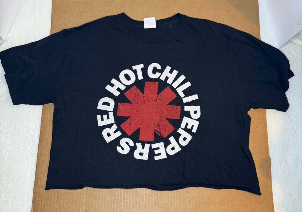 Bay Island Sportswear Red Hot Chili Peppers Logo T-Shirt L Cropped